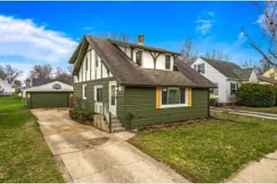 717  Michigan Ave, Waukesha, WI 53188 - Photo 1