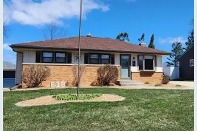 618  Clark Ave, South Milwaukee, WI 53172 - Photo 1