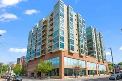 1550 E Royall Pl, Milwaukee, WI 53202 - Photo 1