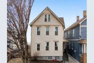 1932 N Warren Ave #1934, Milwaukee, WI 53202 - Photo 1