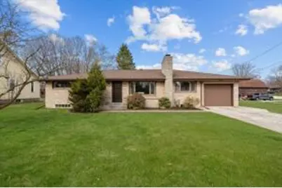 930  Linden St, Cleveland, WI 53015 - Photo 1