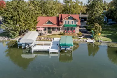 W345S10423  Wambold Rd, Eagle, WI 53149 - Photo 1