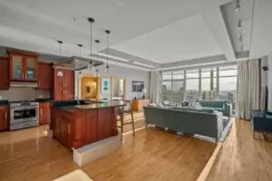 1313 N Franklin Pl, Milwaukee, WI 53202 - Photo 1