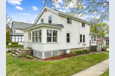 118 S Oak St, Lake Mills, WI 53551 - Photo 1