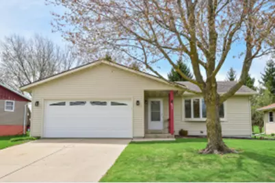 643  Harrison St, Hartford, WI 53027 - Photo 1