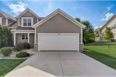 4025  Wyndham Pointe Cir, Brookfield, WI 53005 - Photo 1