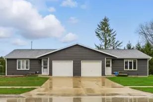 1933 Kellner St, Manitowoc, WI 54220 - Photo 1