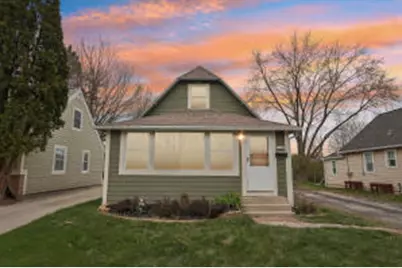 1168  Park Ave, West Bend, WI 53090 - Photo 1