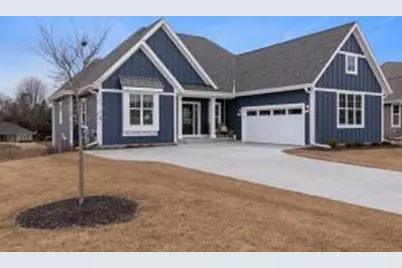 359  Sandy Cir, Pewaukee, WI 53072 - Photo 1