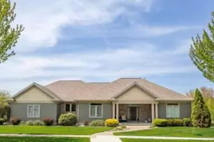 633 Stonebridge Ave, Onalaska, WI 54650 - Photo 1