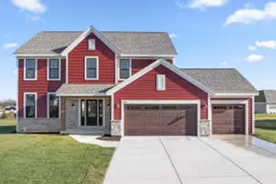 1534 Fairwinds Blvd, Mukwonago, WI 53149 - Photo 1