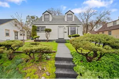 5008 W Fairmount Ave, Milwaukee, WI 53218 - Photo 1