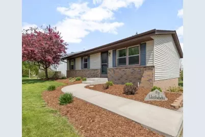 915  Villa Park Dr, West Bend, WI 53090 - Photo 1