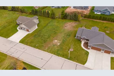 Lt4  Oriole Ln, Howards Grove, WI 53083 - Photo 1