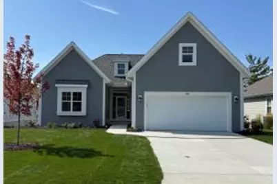 331  Sandy Cir, Pewaukee, WI 53072 - Photo 1