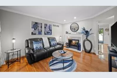 W199N11307  Rosewood Ct, Germantown, WI 53022 - Photo 1