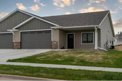 742  Crockett Dr, Holmen, WI 54636 - Photo 1