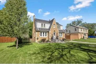 202  Lake Dr, South Milwaukee, WI 53172 - Photo 1