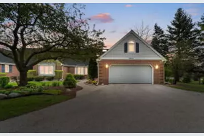 2613 W Lake Vista Ct, Mequon, WI 53092 - Photo 1