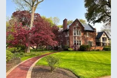 2663 N Wahl Ave, Milwaukee, WI 53211 - Photo 1