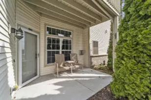 995 Bedford Ct, Racine, WI 53406 - Photo 1
