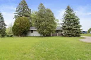 538 124th St, Racine, WI 53126 - Photo 1