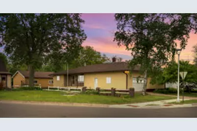 2530  Onalaska Ave, La Crosse, WI 54603 - Photo 1