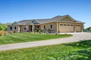 N7256 Cottonwood Ln, Holland, WI 54636 - Photo 1