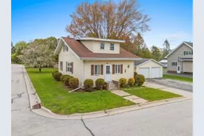 500  Birchwood Dr, Francis Creek, WI 54214 - Photo 1