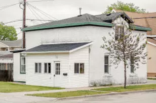 415 Ferry St, La Crosse, WI 54601 - Photo 1