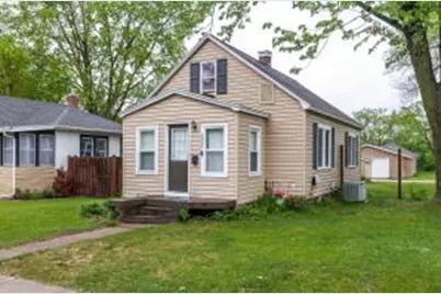 2221  15th Pl, La Crosse, WI 54601 - Photo 1