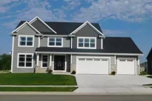 788 Kohlwey Dr, Grafton, WI 53024 - Photo 1