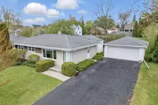 724 Mayflower Ave, Sheboygan, WI 53083 - Photo 1