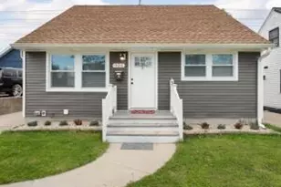 925 S 98th St, West Allis, WI 53214 - Photo 1