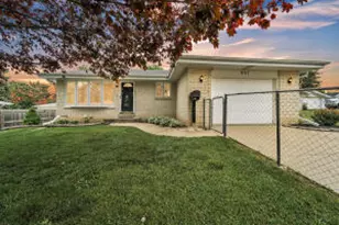 937 Roosevelt Ave, Racine, WI 53406 - Photo 1