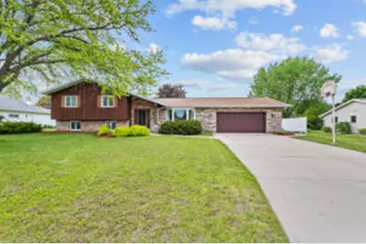 2115 W Applegate Dr, Grand Chute, WI 54914 - Photo 1