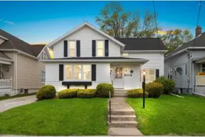 934 N 10th St, Manitowoc, WI 54220 - Photo 1