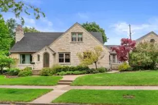 2433 S 52nd St, West Allis, WI 53219 - Photo 1