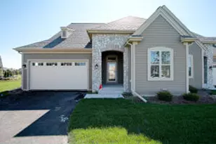 1626 Belmont Ln, Oconomowoc, WI 53066 - Photo 1