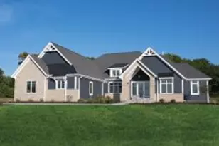 2814 Windward Ln, Delafield, WI 53029 - Photo 1