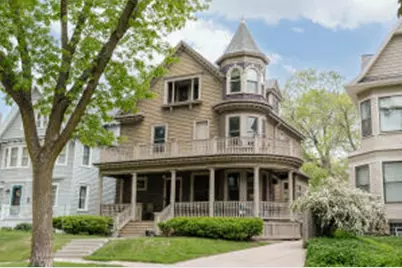 2710 N Hackett Ave, Milwaukee, WI 53211 - Photo 1