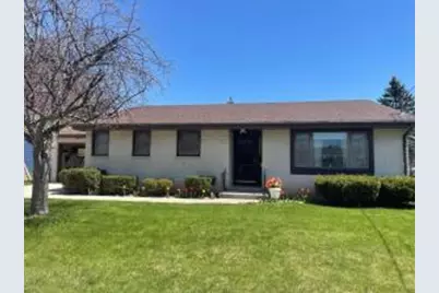 621 S 31st St, Manitowoc, WI 54220 - Photo 1