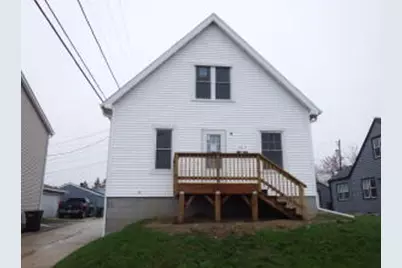 2413  14th Ave, South Milwaukee, WI 53172 - Photo 1