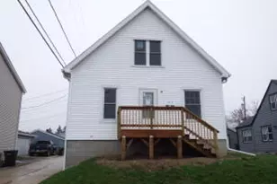 2413 14th Ave, South Milwaukee, WI 53172 - Photo 1