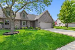 W203N16129 Pin Oak Cir, Jackson, WI 53037 - Photo 1