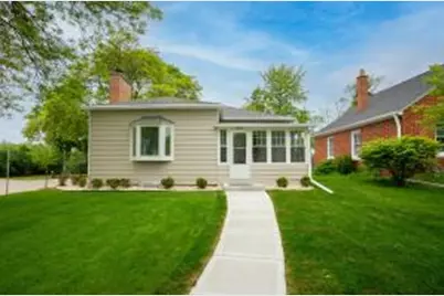 5001 N Bay Ridge Ave, Whitefish Bay, WI 53217 - Photo 1