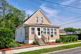 1607 13th Ave, South Milwaukee, WI 53172 - Photo 1