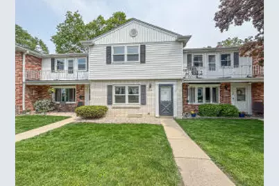 4956 W Colonial Ct, Greenfield, WI 53220 - Photo 1