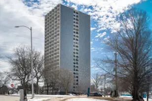 2525 S Shore Dr, Milwaukee, WI 53207 - Photo 1