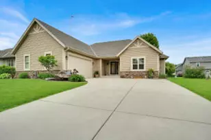 340 Willow Ln, Hartford, WI 53027 - Photo 1